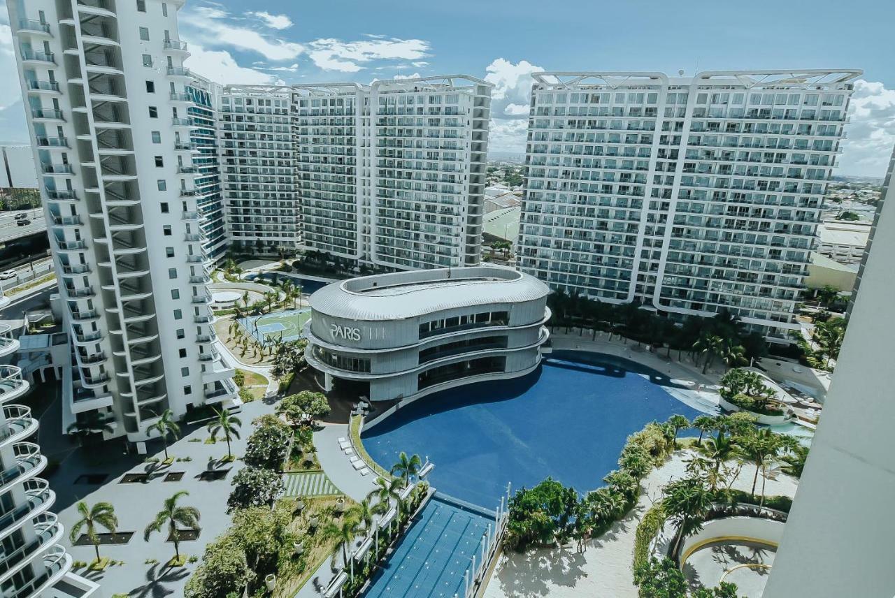 Azure Urban Resort Residences - The Paris Hilton Beach Club Manila Exterior photo