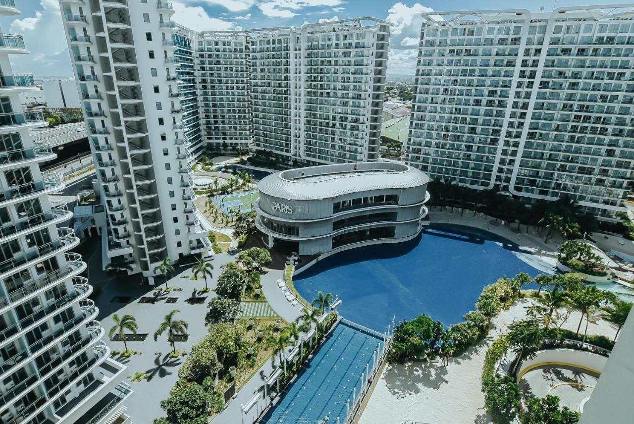 Azure Urban Resort Residences - The Paris Hilton Beach Club Manila Exterior photo